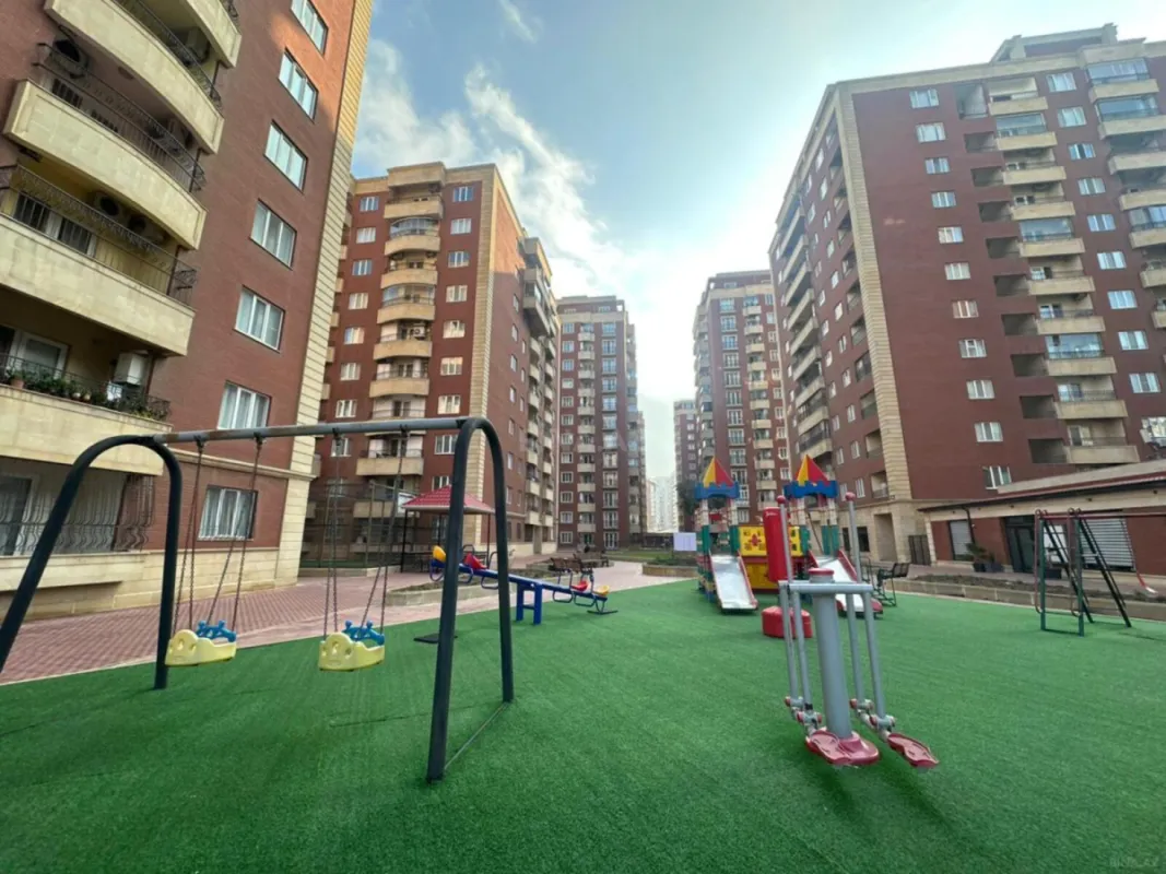 Satılır 3 otaqlı mənzil 95 m²