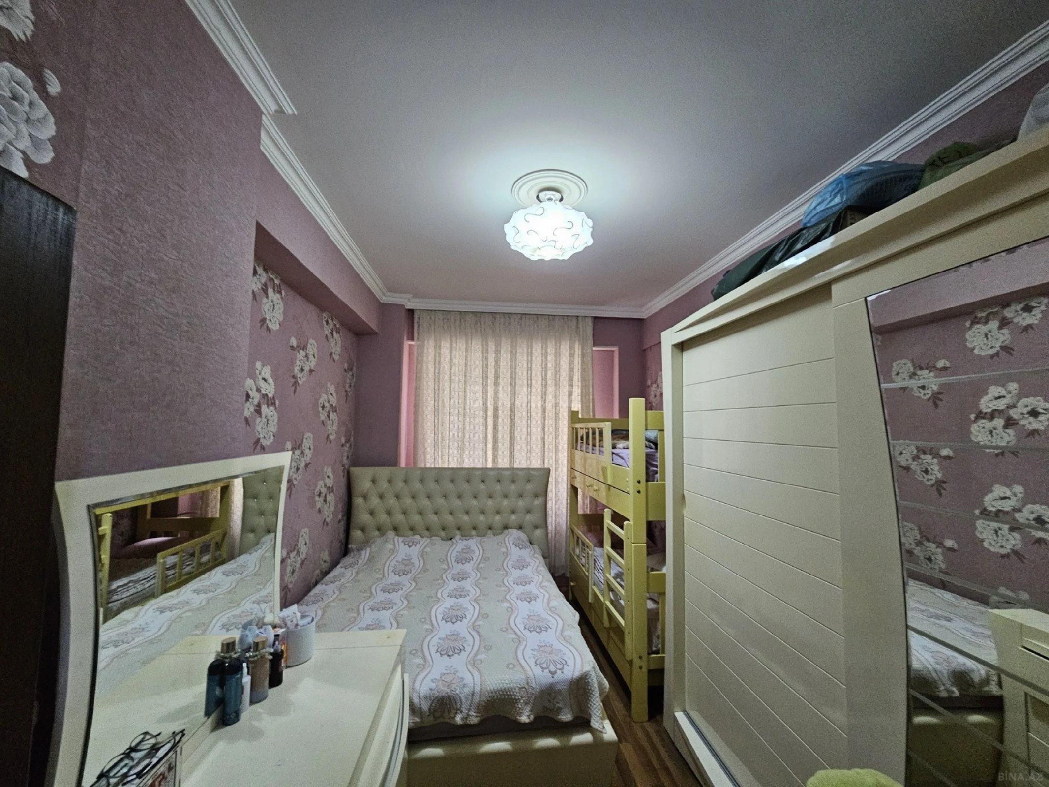 Satılır 2 otaqlı mənzil 58 m²