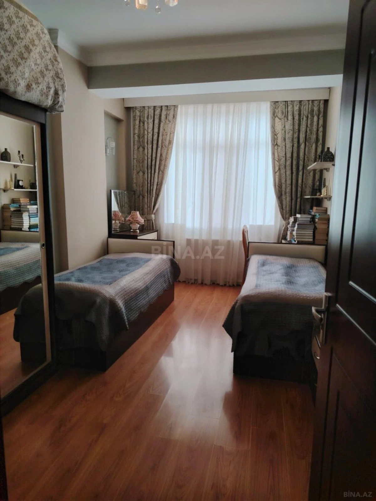 Satılır 3 otaqlı mənzil 96 m²
