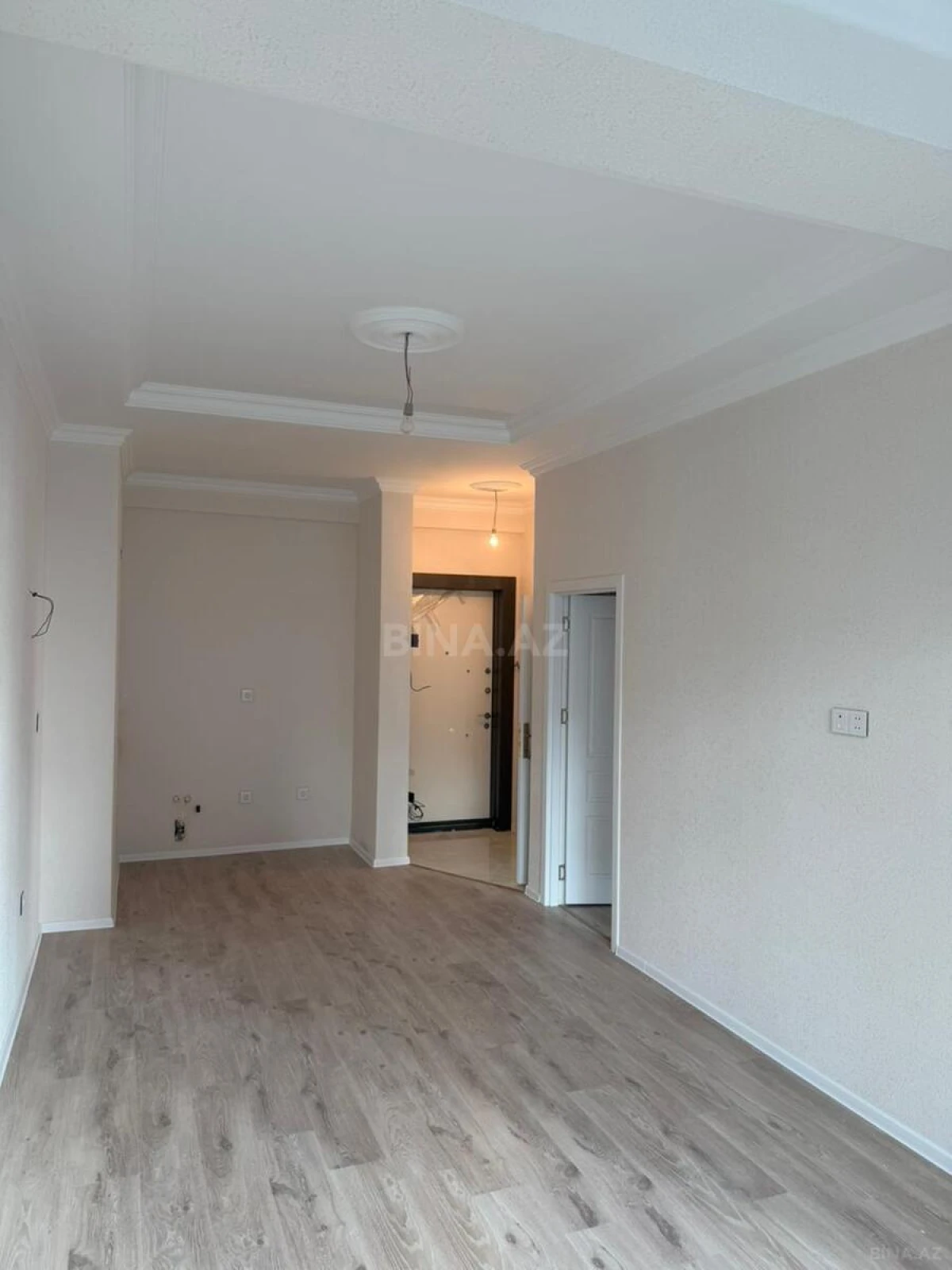 Satılır 1 otaqlı mənzil 42 m²