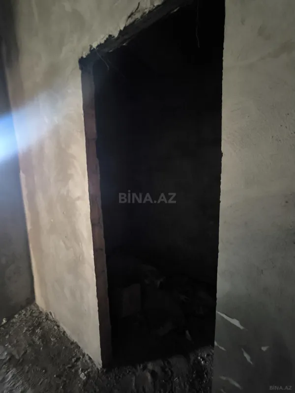 Satılır 3 otaqlı mənzil 138 m²