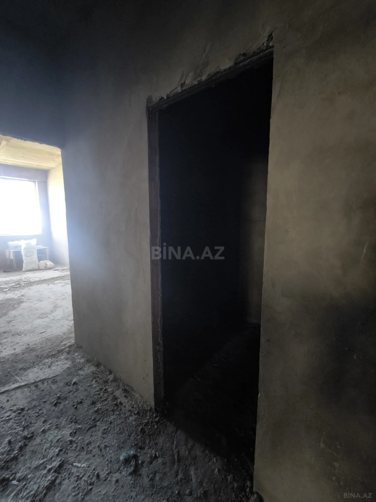 Satılır 3 otaqlı mənzil 138 m²