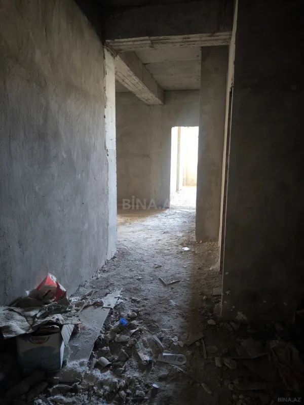 Satılır 3 otaqlı mənzil 138 m²