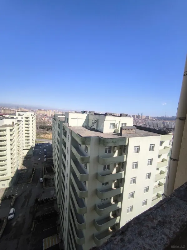 Satılır 3 otaqlı mənzil 138 m²