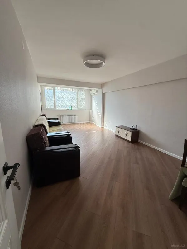 Satılır 2 otaqlı mənzil 75 m²