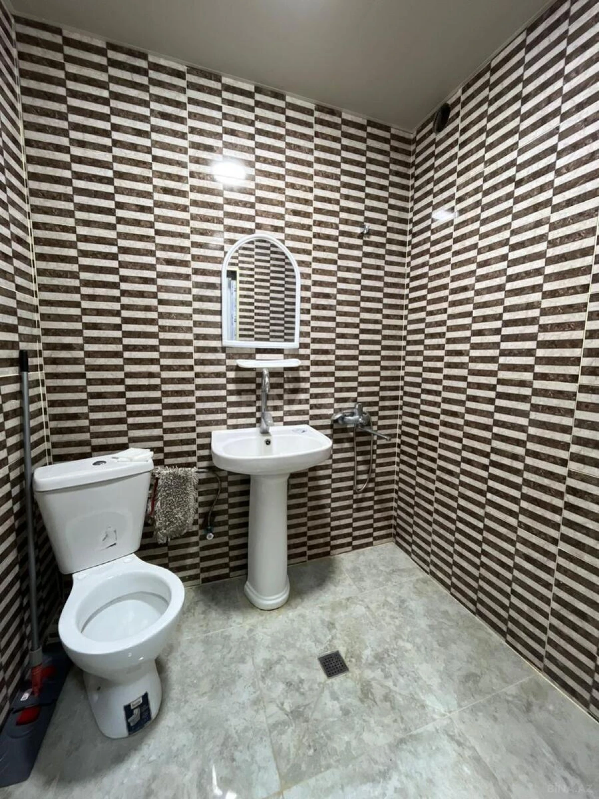 Satılır 2 otaqlı mənzil 60 m²