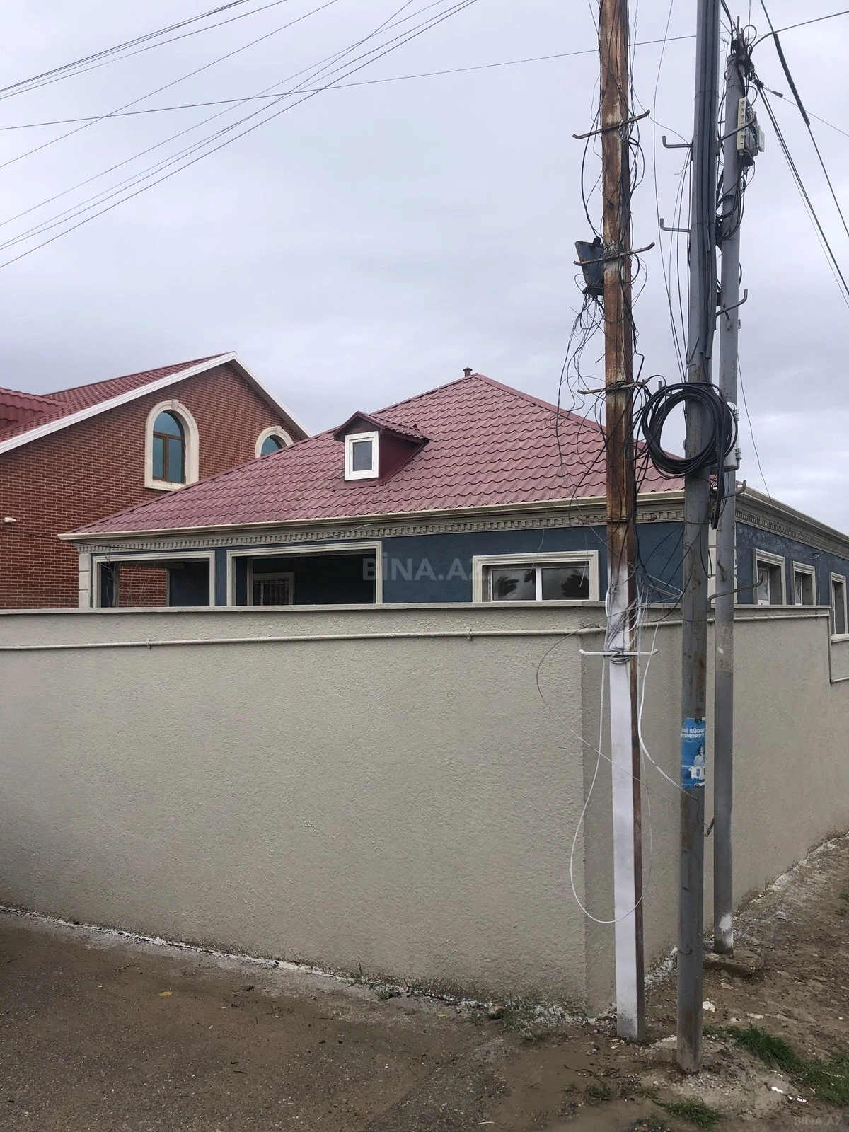 Satılır 4 otaqlı həyət evi 120 m²