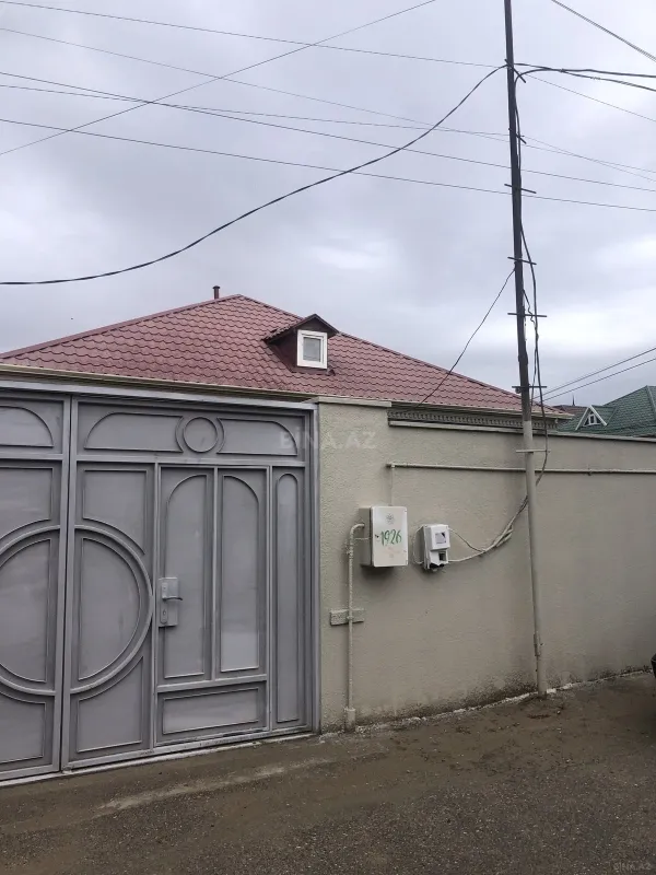 Satılır 4 otaqlı həyət evi 120 m²