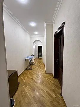 Satılır 3 otaqlı mənzil 127.7 m²