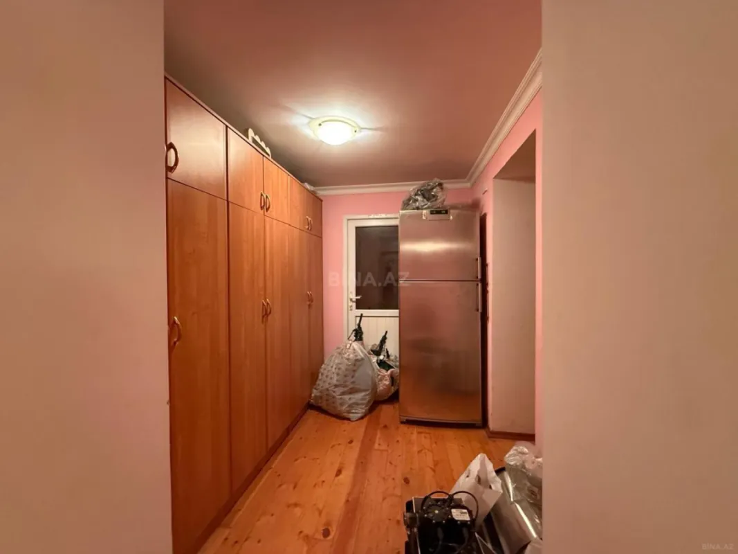 Satılır 3 otaqlı mənzil 127.7 m²