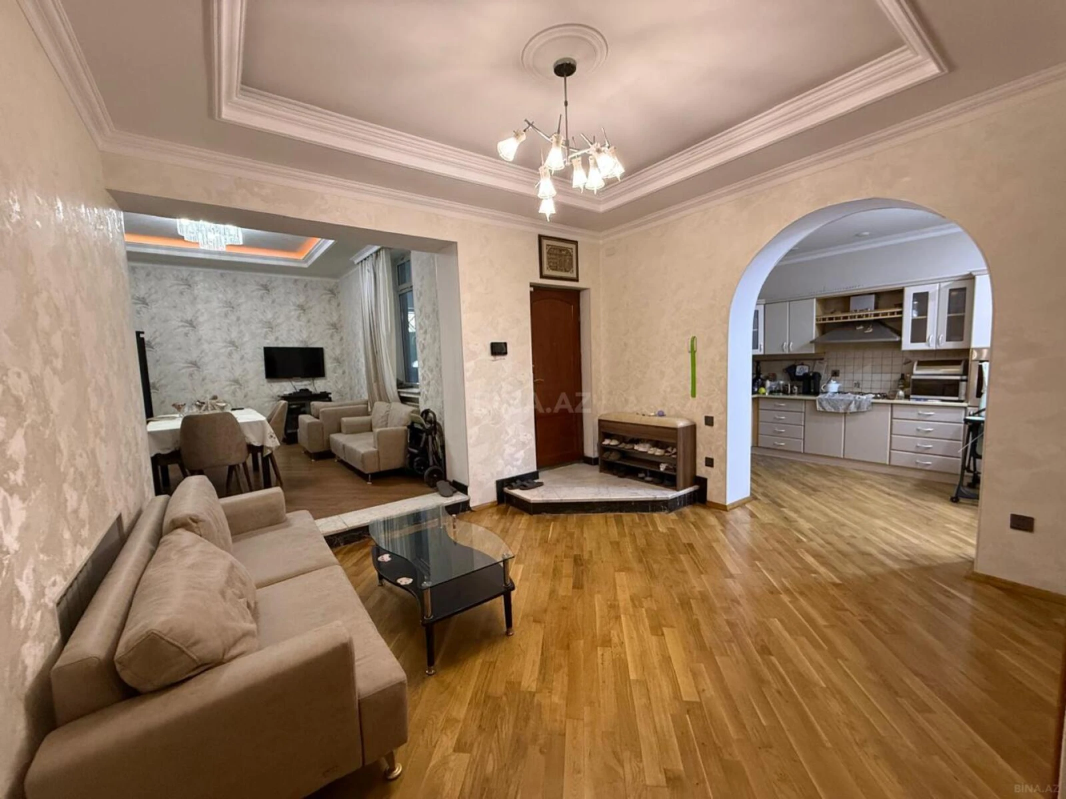 Satılır 3 otaqlı mənzil 127.7 m²