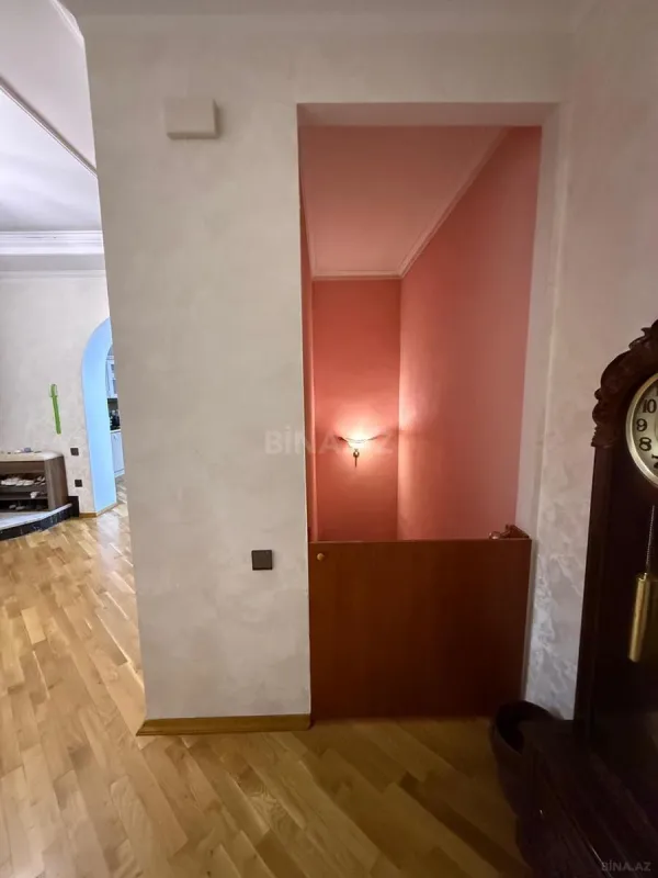 Satılır 3 otaqlı mənzil 127.7 m²