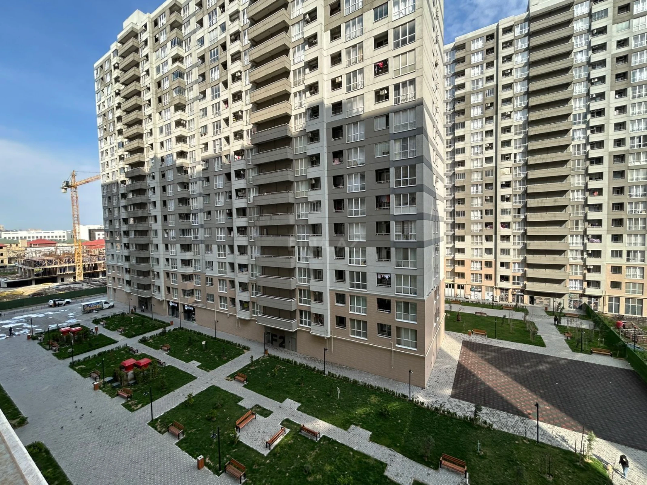 Satılır 2 otaqlı mənzil 79 m²