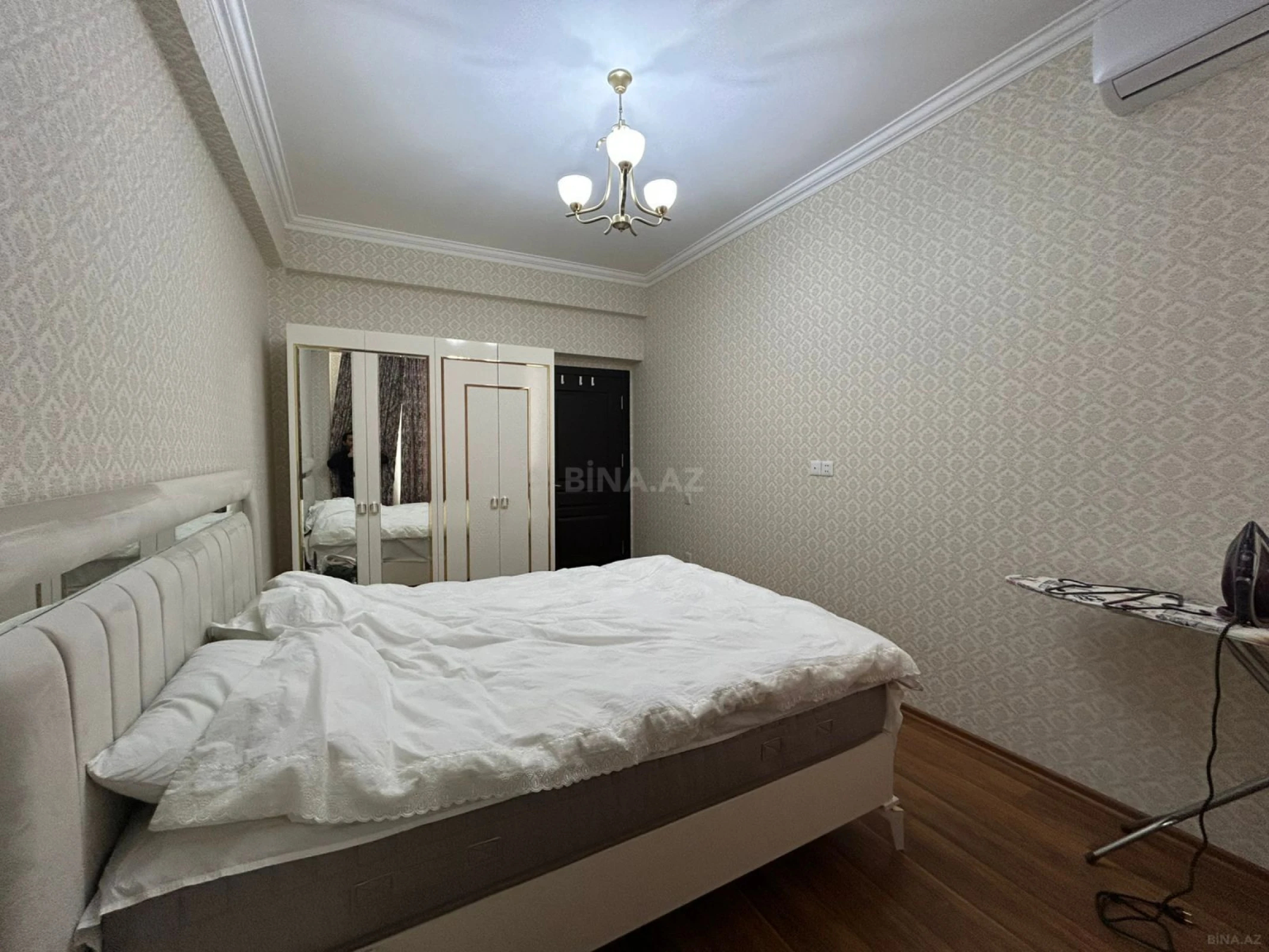 Satılır 2 otaqlı mənzil 79 m²