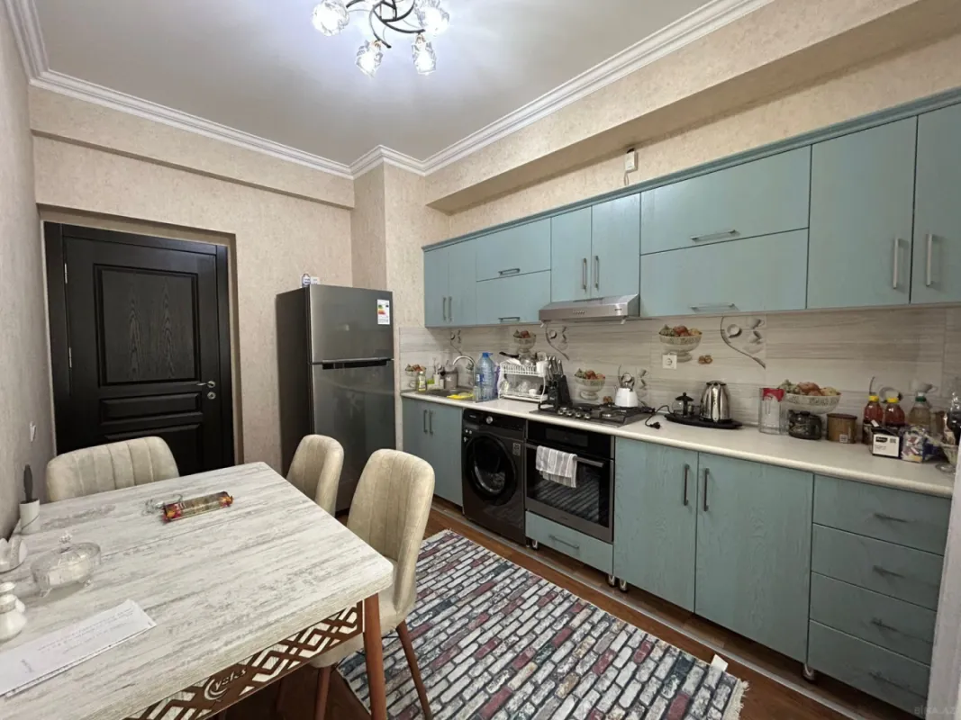 Satılır 2 otaqlı mənzil 79 m²