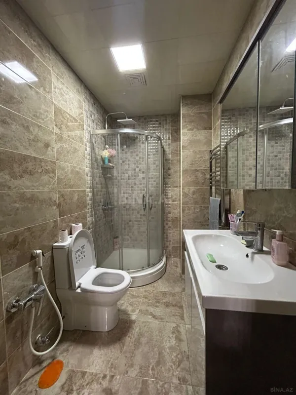 Satılır 2 otaqlı mənzil 79 m²