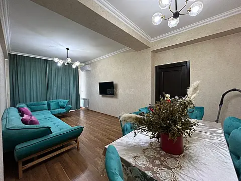 Satılır 2 otaqlı mənzil 79 m²