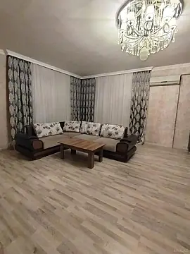 Kirayə verilir 3 otaqlı mənzil 190 m²