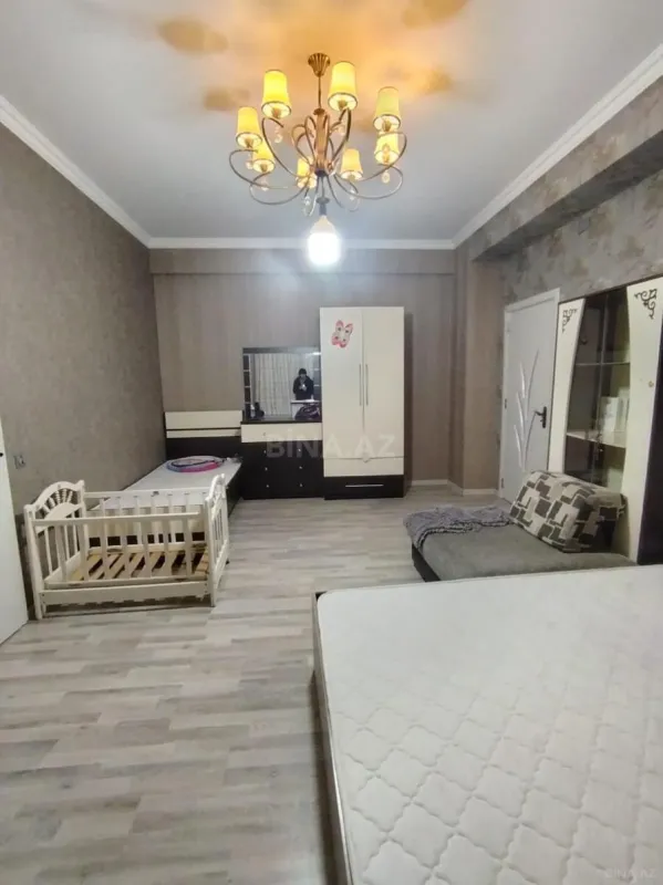 Kirayə verilir 3 otaqlı mənzil 190 m²