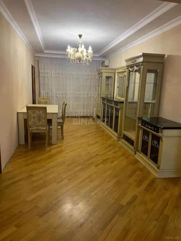 Kirayə verilir 3 otaqlı mənzil 91 m²