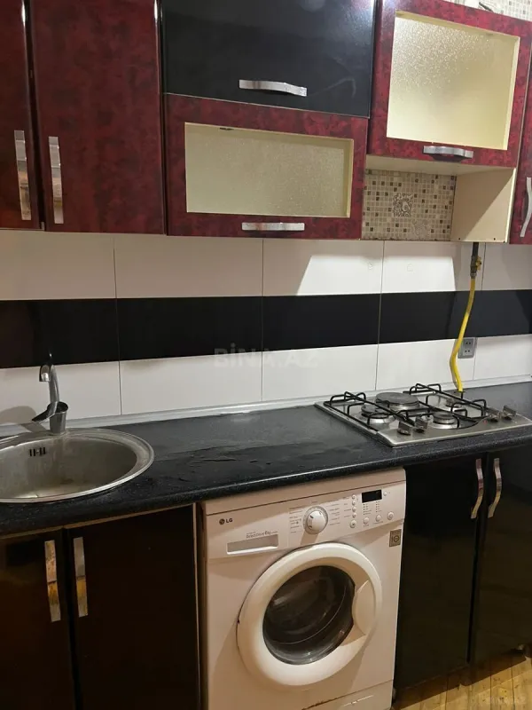 Kirayə verilir 3 otaqlı mənzil 91 m²