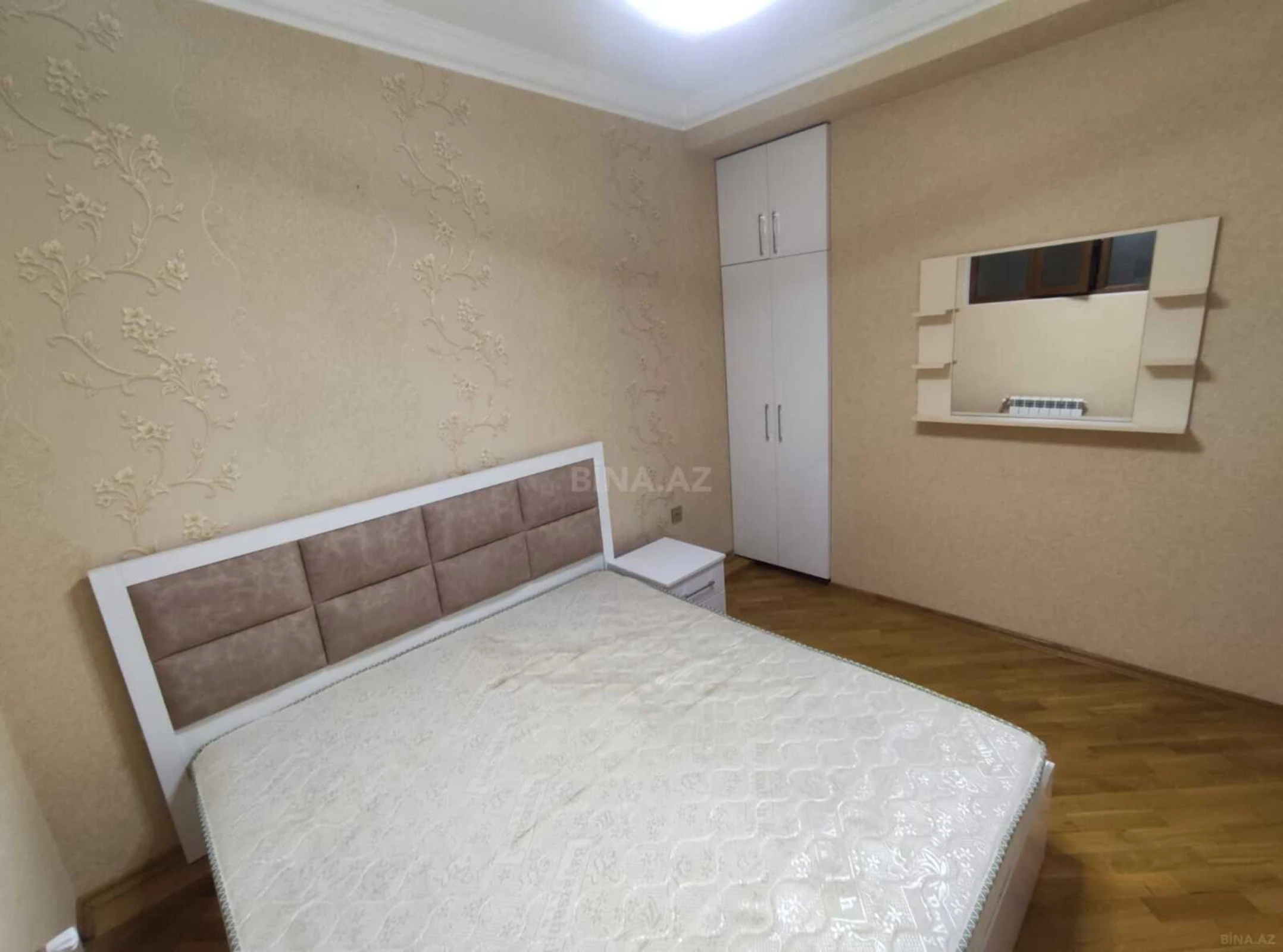 Kirayə verilir 2 otaqlı mənzil 60 m²