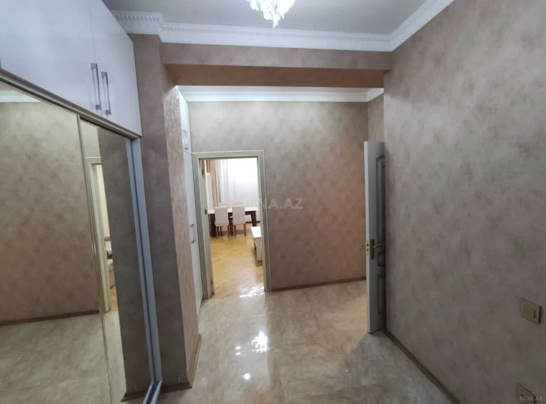 Kirayə verilir 2 otaqlı mənzil 60 m²