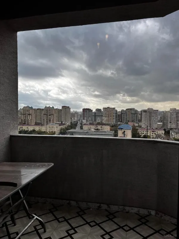 Kirayə verilir 2 otaqlı mənzil 85 m²