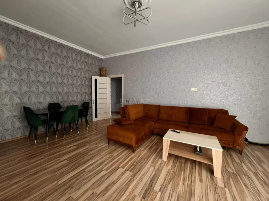 Kirayə verilir 2 otaqlı mənzil 85 m²