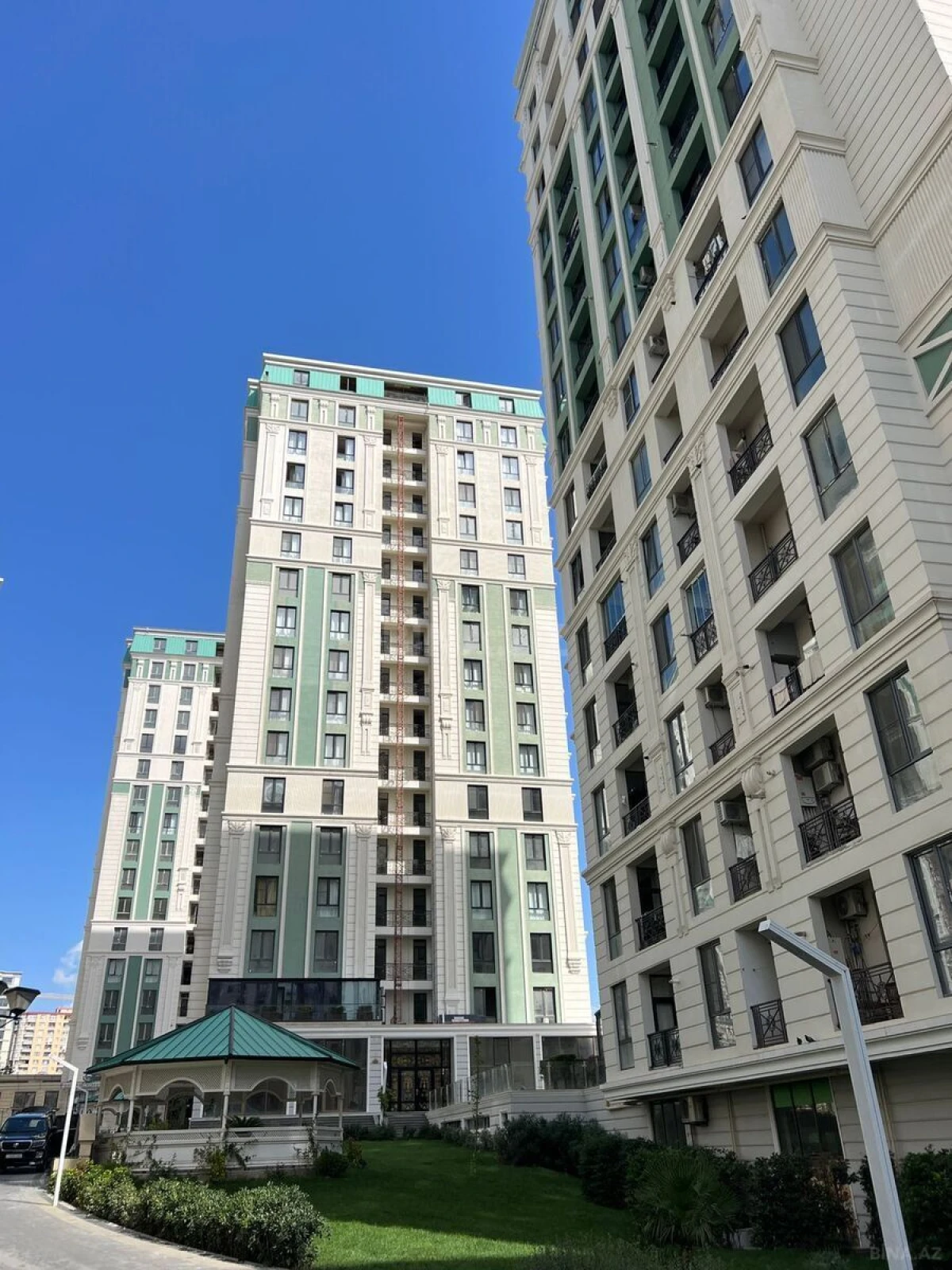 Kirayə verilir 3 otaqlı mənzil 115 m²