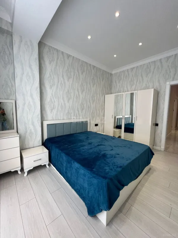 Kirayə verilir 3 otaqlı mənzil 115 m²