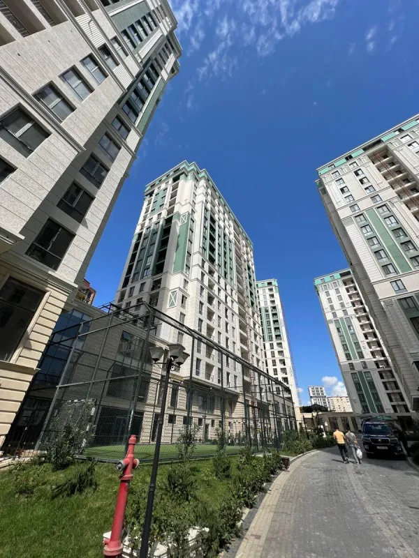 Kirayə verilir 3 otaqlı mənzil 115 m²