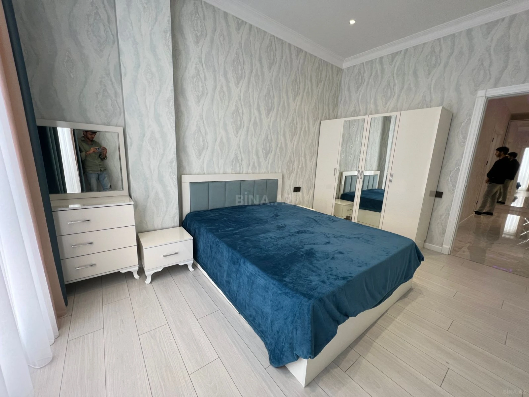 Kirayə verilir 3 otaqlı mənzil 115 m²