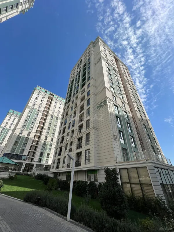 Kirayə verilir 3 otaqlı mənzil 115 m²