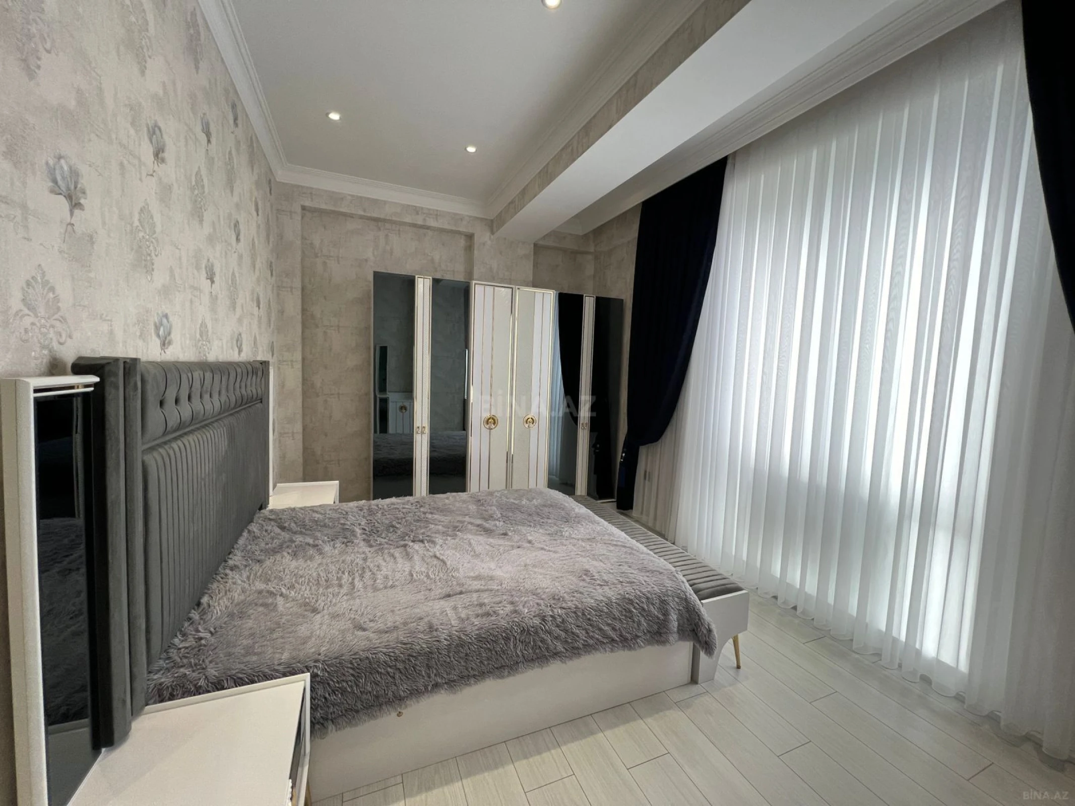 Kirayə verilir 3 otaqlı mənzil 115 m²
