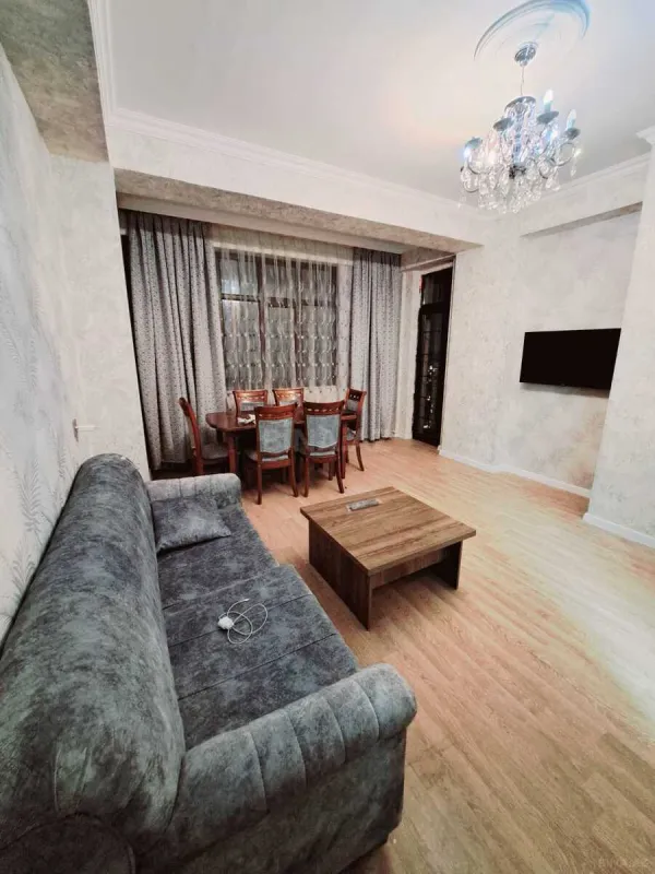 Kirayə verilir 3 otaqlı mənzil 102 m²