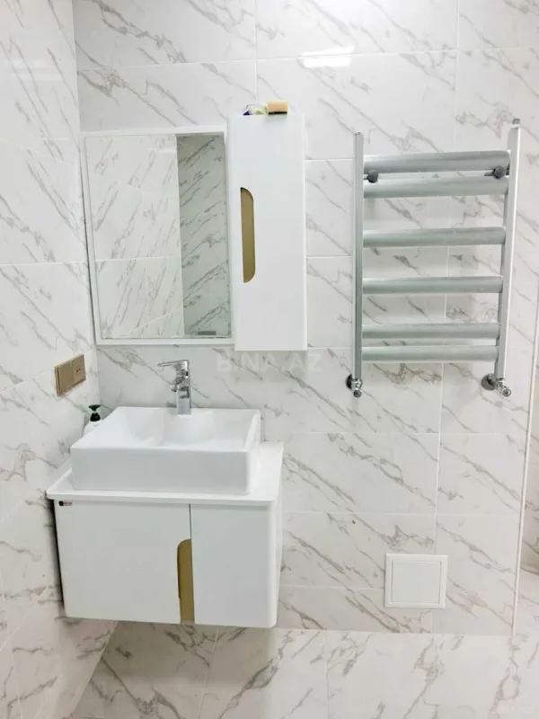 Kirayə verilir 3 otaqlı mənzil 102 m²