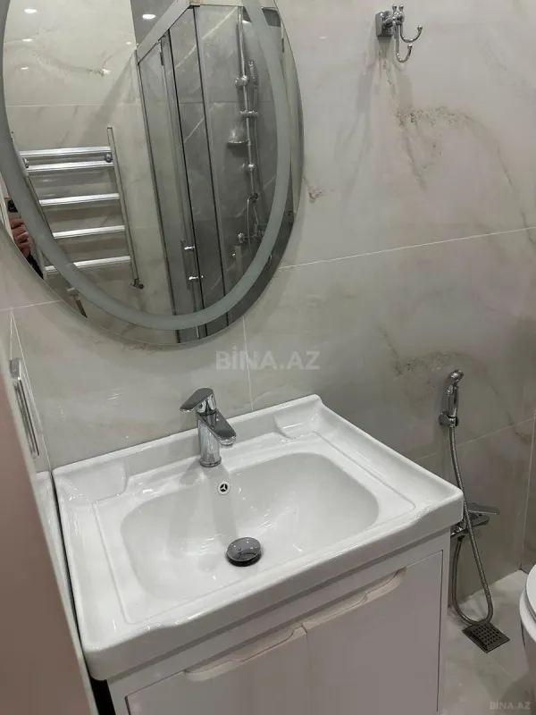 Kirayə verilir 2 otaqlı mənzil 65 m²