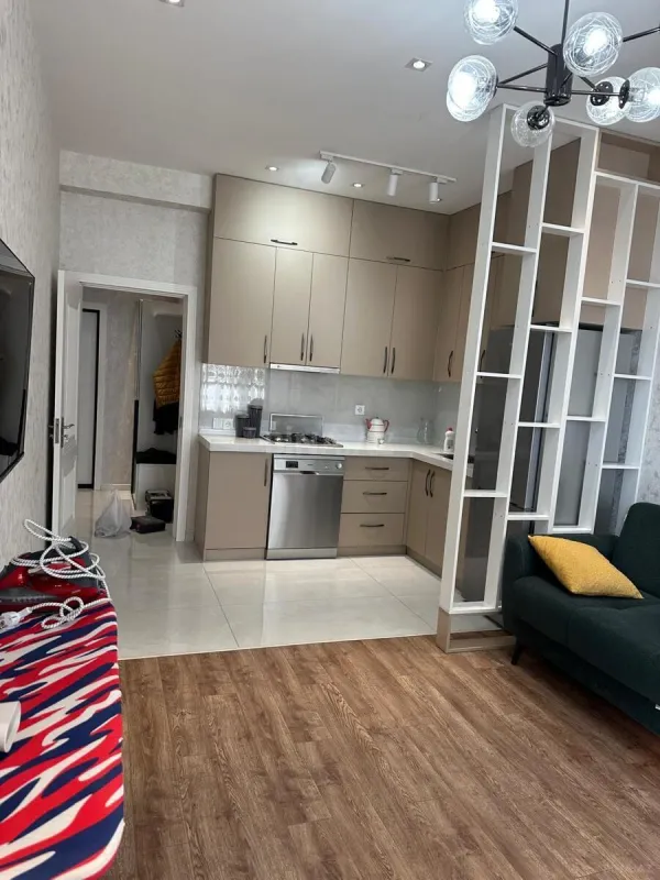 Kirayə verilir 2 otaqlı mənzil 65 m²