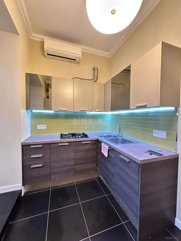 Kirayə verilir 3 otaqlı mənzil 100 m²