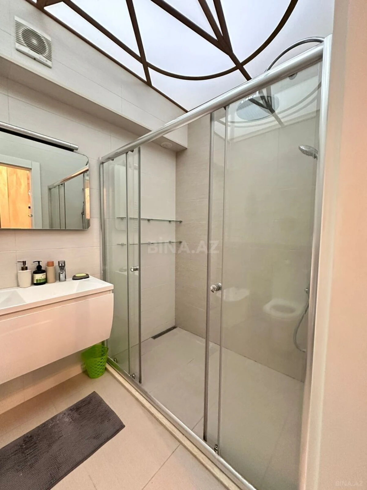 Kirayə verilir 3 otaqlı mənzil 100 m²