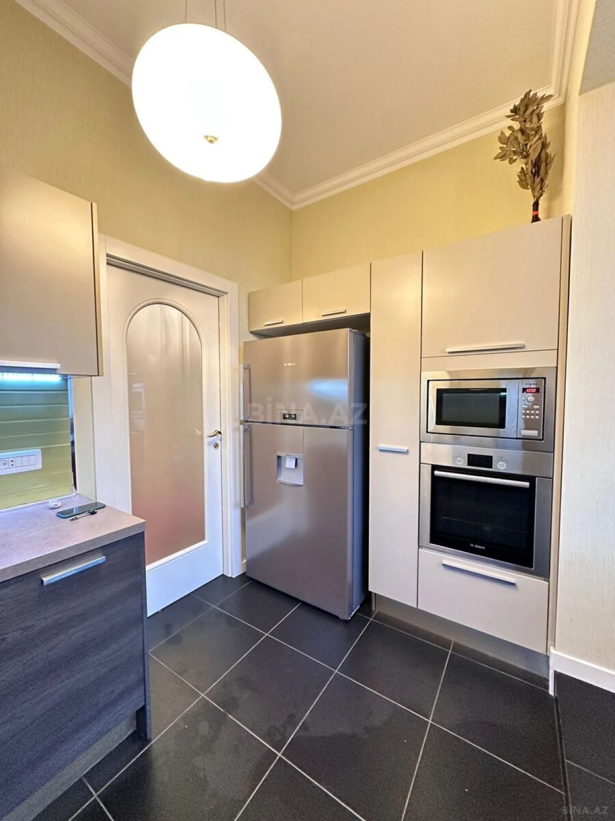 Kirayə verilir 3 otaqlı mənzil 100 m²