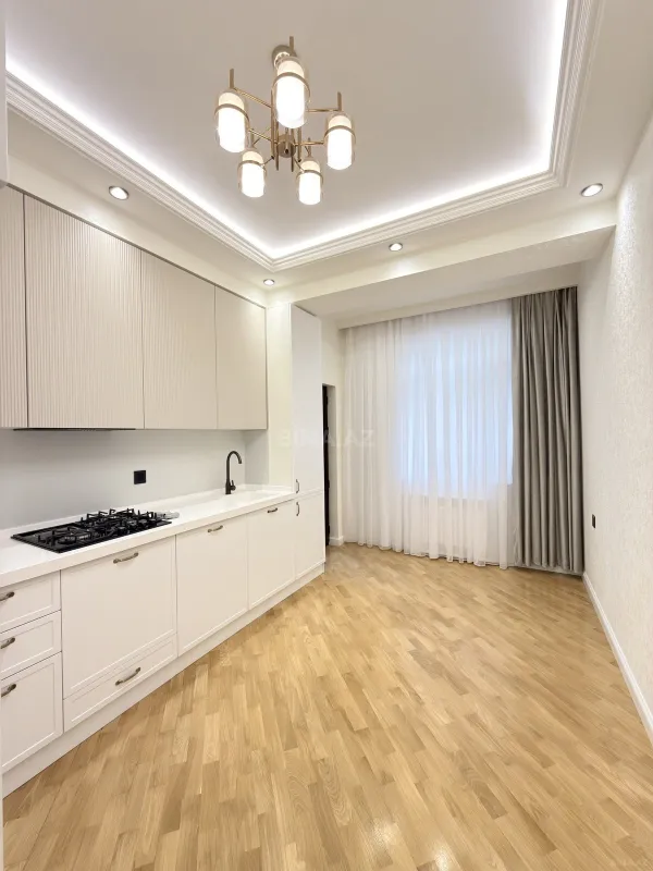 Satılır 3 otaqlı mənzil 102 m²