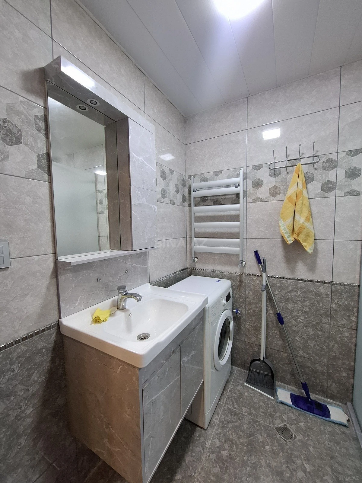 Satılır 2 otaqlı mənzil 57 m²