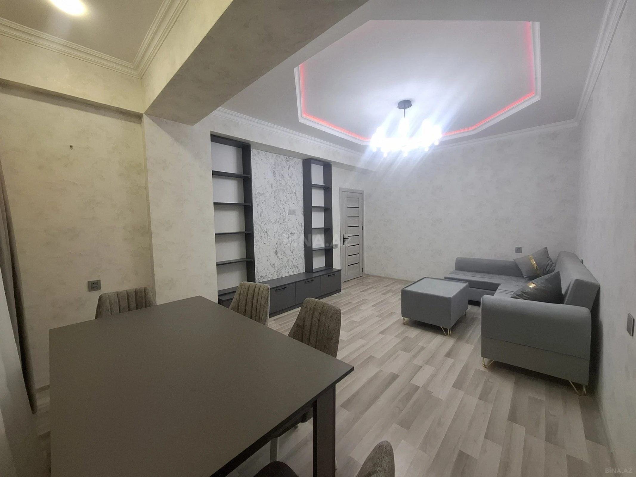 Satılır 2 otaqlı mənzil 57 m²