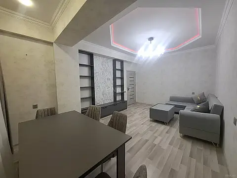 Satılır 2 otaqlı mənzil 57 m²