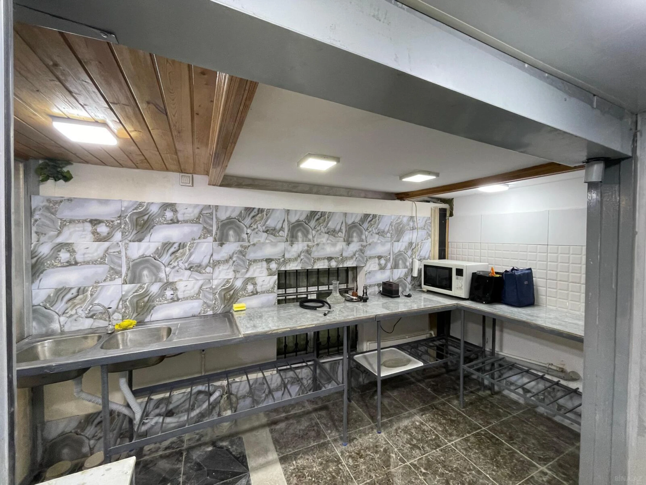 Kirayə verilir obyekt 55 m²