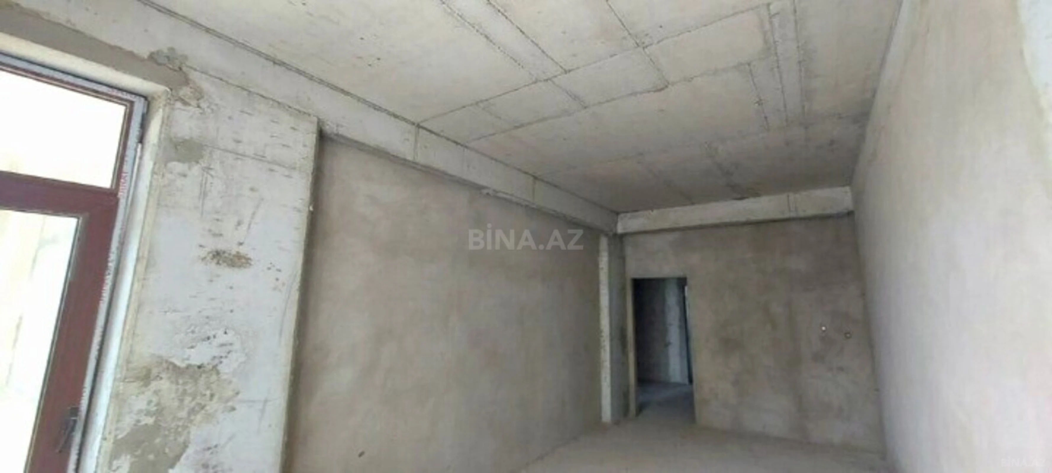 Satılır 4 otaqlı mənzil 180 m²