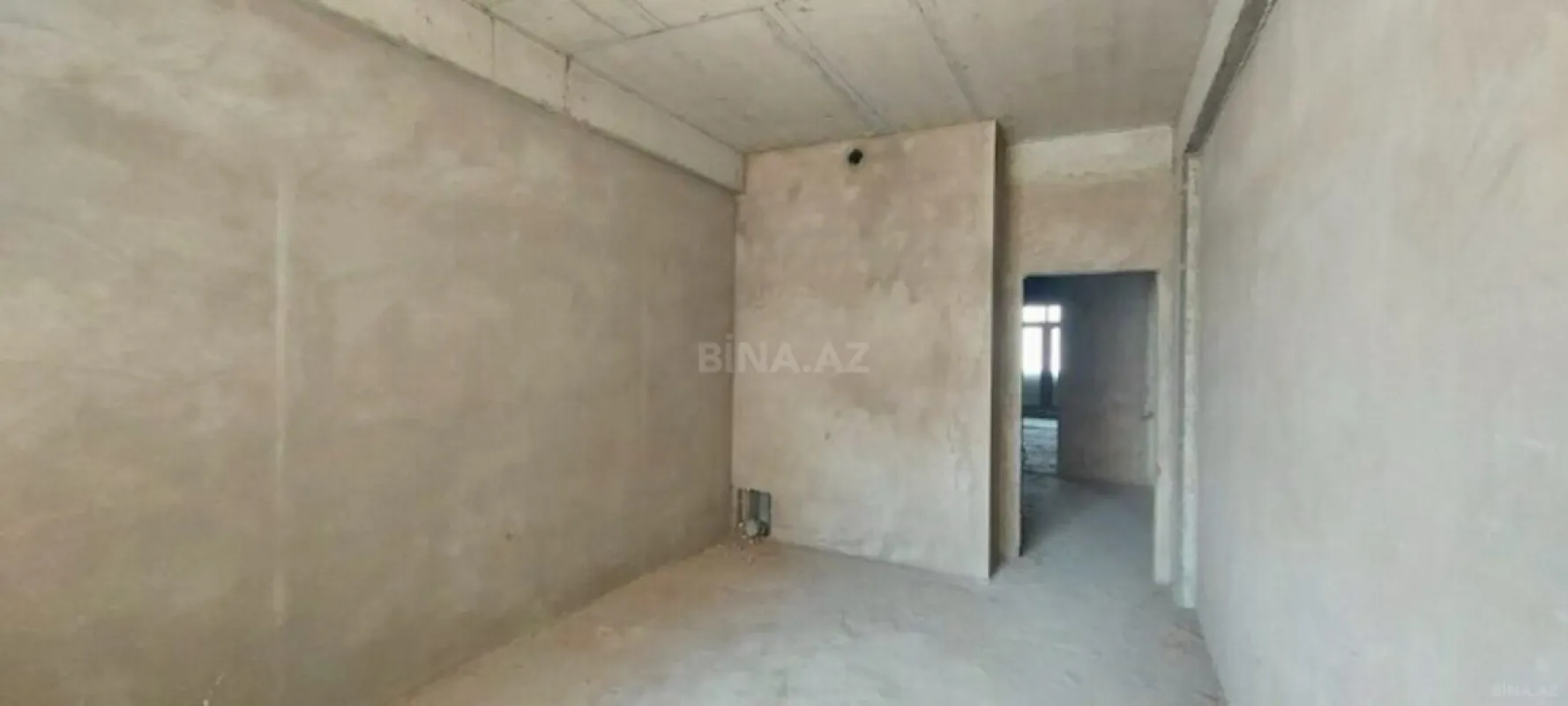Satılır 4 otaqlı mənzil 180 m²