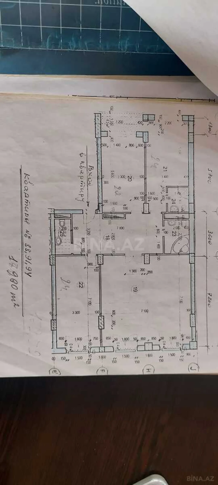 Satılır 4 otaqlı mənzil 180 m²